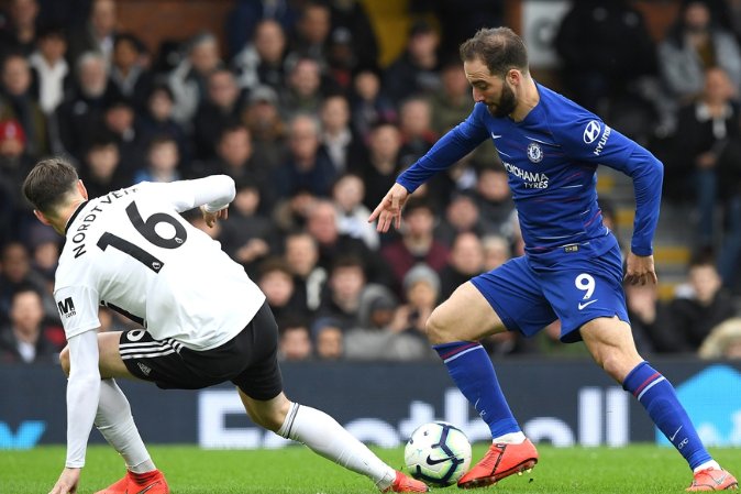 国足重建计划：明年初集结，放弃30岁+老将，蒋圣龙等人成核心