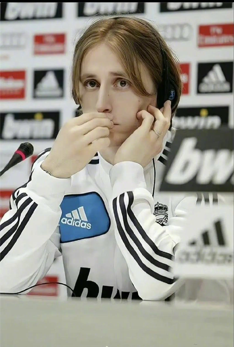 贝尔纳韦：为追随马雷斯卡来帕尔马；巴萨青训营培养我价值观